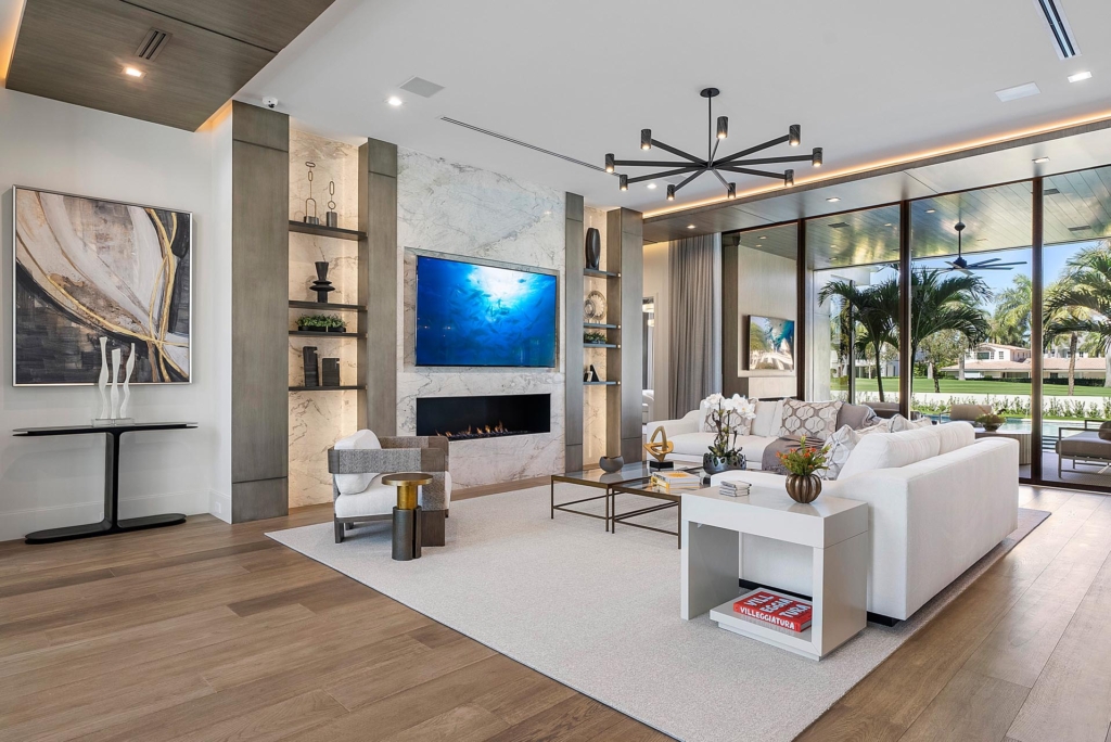For Sale | 329 Royal Palm Way