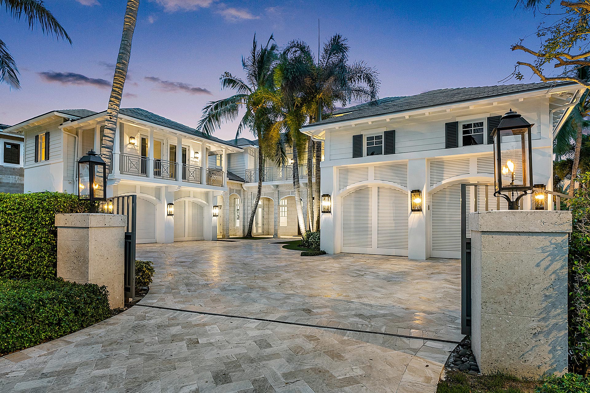 royal palm yacht and country club homes for sale