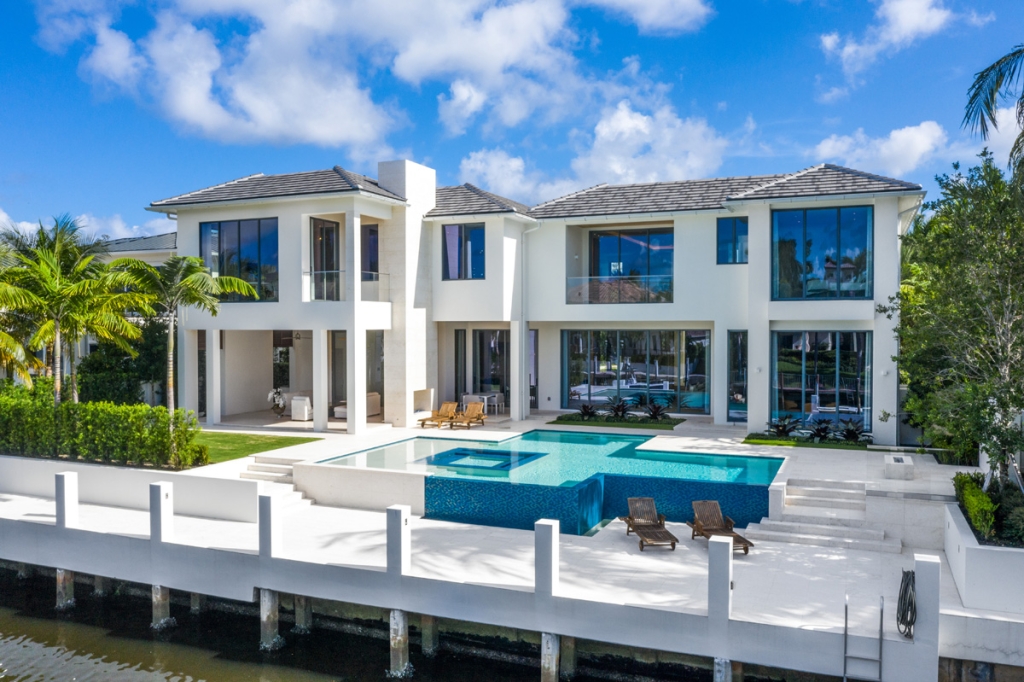 Luxury Pool Design Trends for Boca Raton Homes
