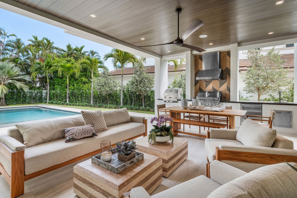 Designing the Perfect Outdoor Living Space for Your Boca Raton Home