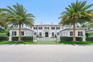 Start at the Curb: Exterior and Entryway Prep